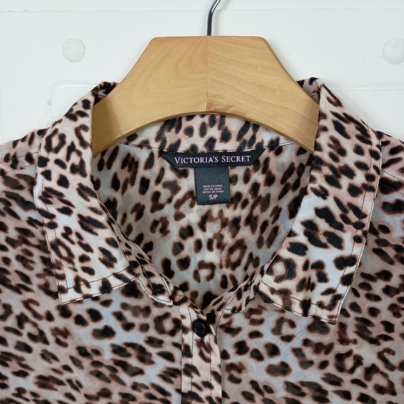 Victorias Secret Sheer Leopard Print Blouse Small Roll Tab Long Sleeve Button Up - Picture 8 of 10